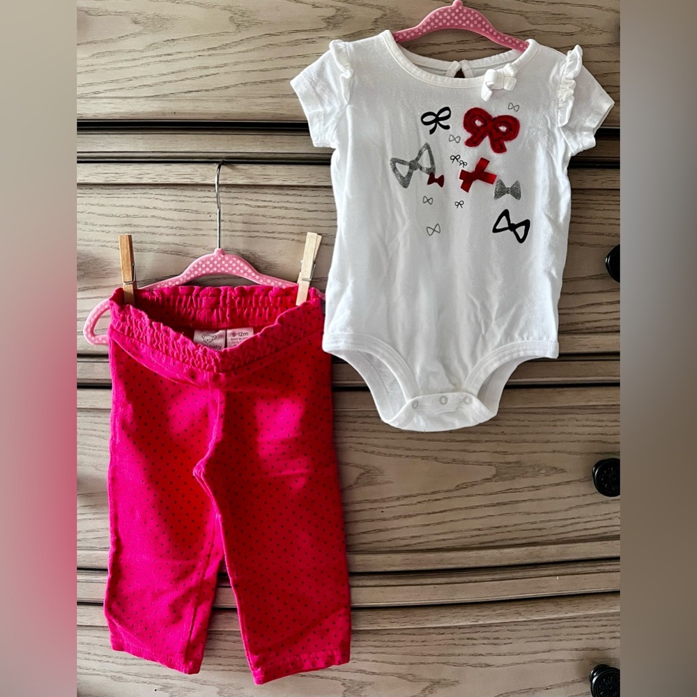 9-12 Months - Baby Girl’s Short Sleeve and Pant Set